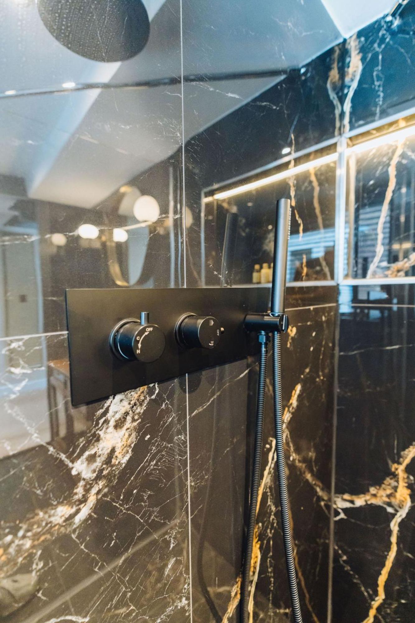 Lok Historics Luxury Art-Inspired Loft In Historic City Centre! ハーレム エクステリア 写真